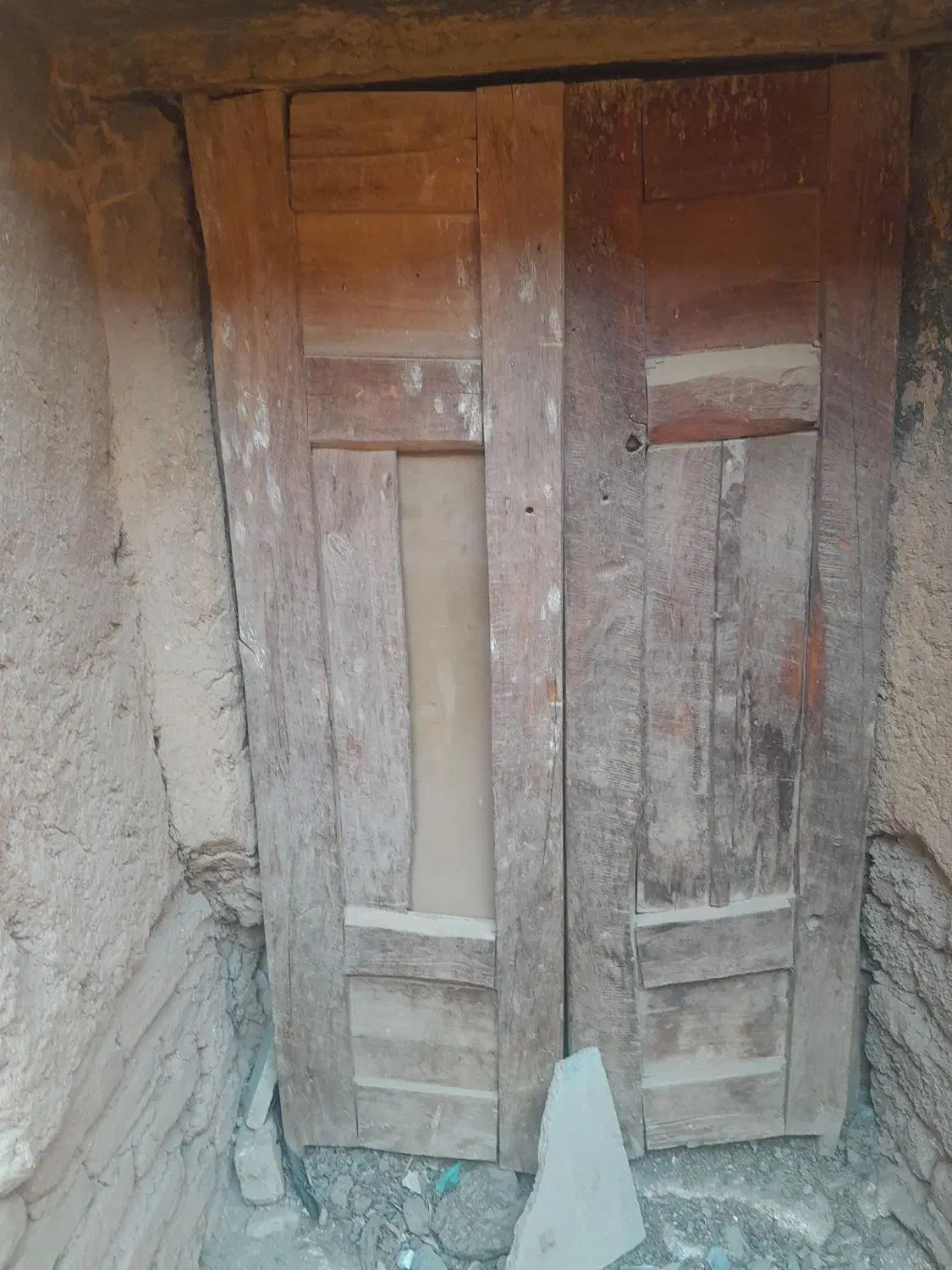 درب سنتی چوبی قدیمی|صنایع دستی و سایر لوازم تزئینی|زرقان, |دیوار