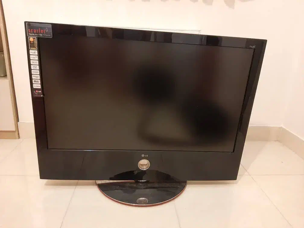 ال سی دی ال جی اسکارلت 42 در حد|تلویزیون و پروژکتور|ارومیه, |دیوار