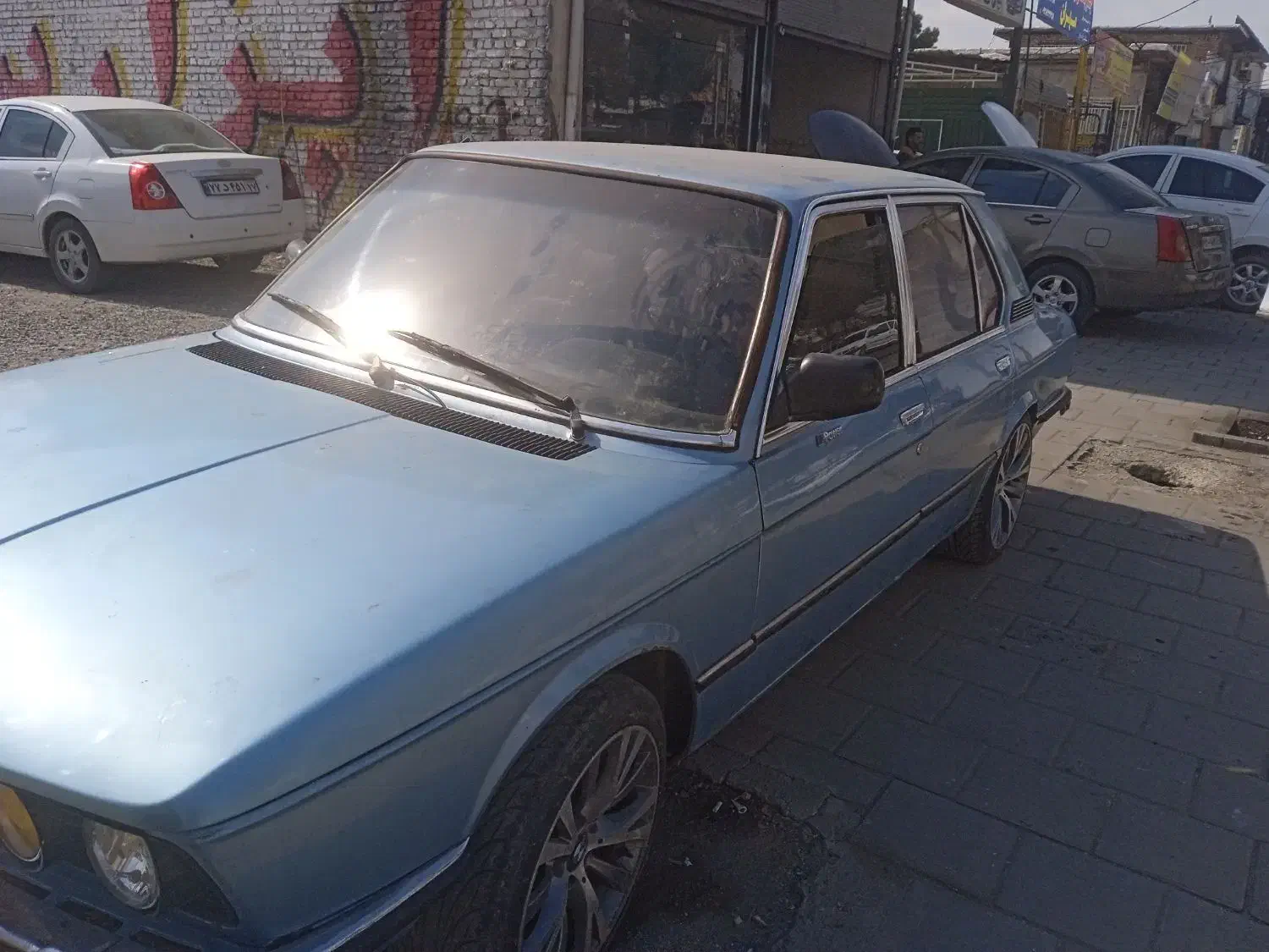 بی ام و|خودرو کلاسیک|تهران, فلسطین (میدان انقلاب)|دیوار