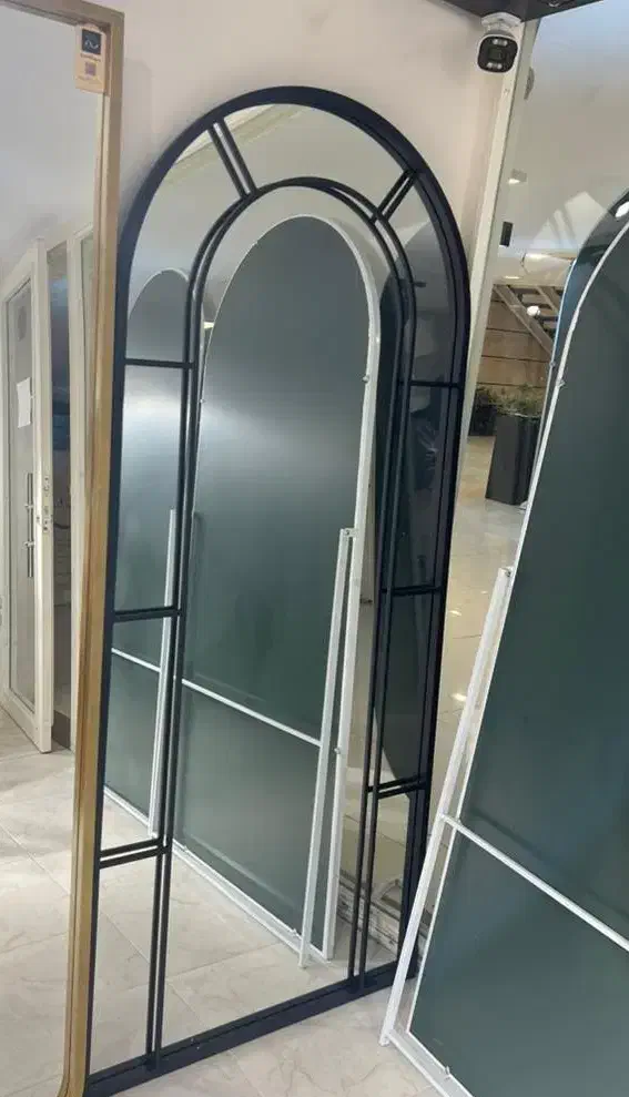 آینه پنجره ای سفید و مشکی|آینه|بابل, |دیوار