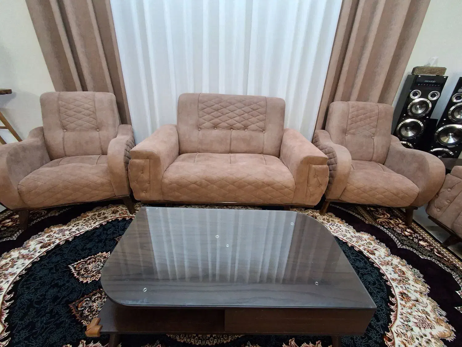 مبل راحتی ۷ نفره|مبلمان خانگی و میز عسلی|کرج, شاهین‌ویلا|دیوار