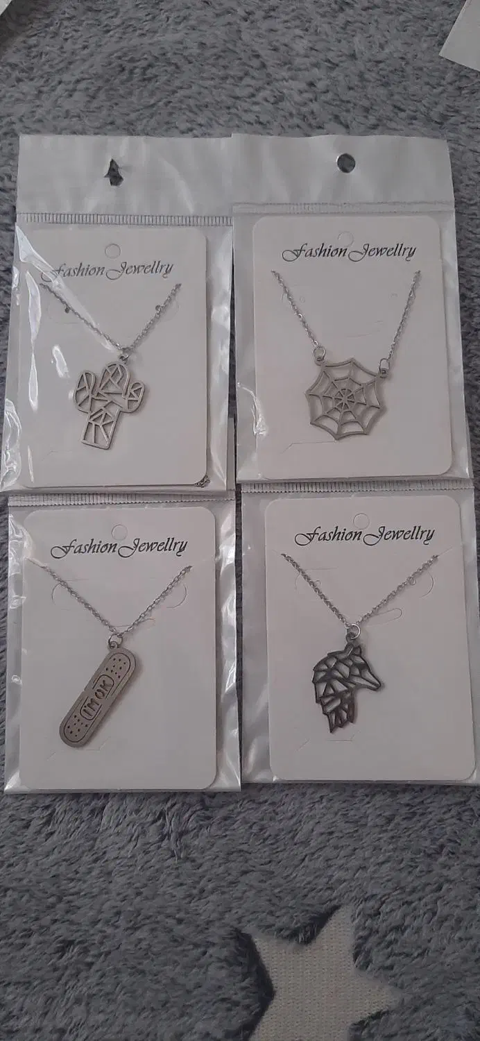 گردنبند|بدلیجات|رباطکریم, رباطکریم|دیوار