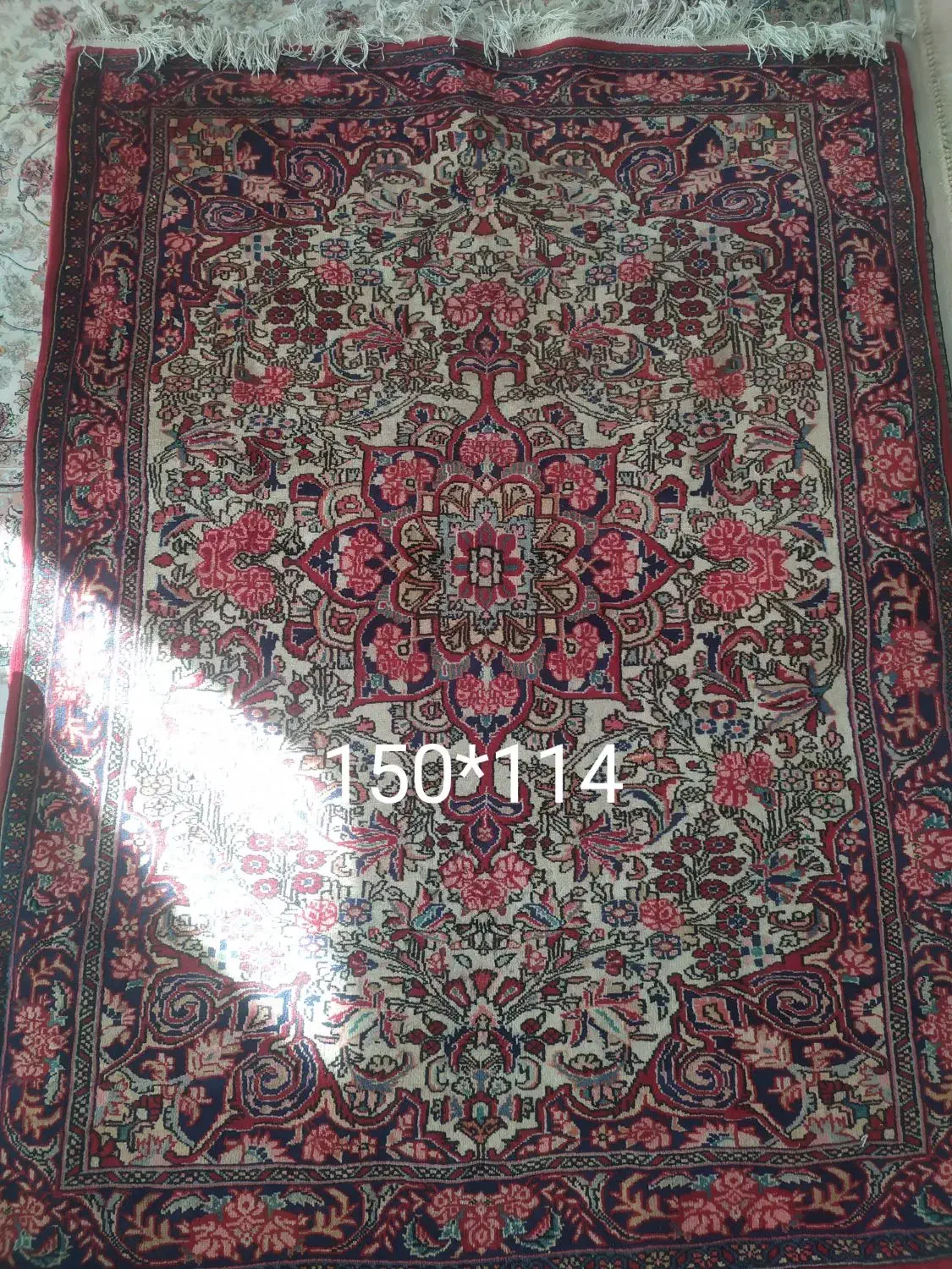 دو عدد فرش نیم ذرع  و دو جفت پشتی|فرش|همدان, |دیوار