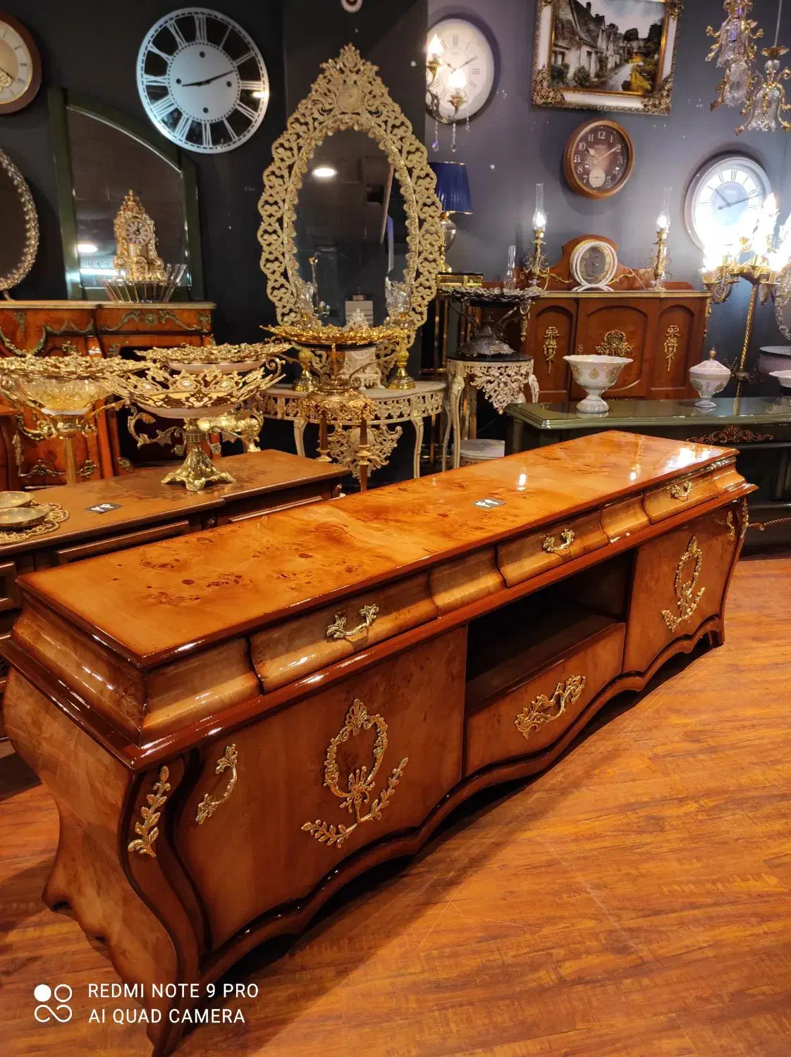 میز تلویزیون روکش ترک برنز کوب سارینا بغل خمره|میز تلویزیون|مشهد, کوی المهدی|دیوار