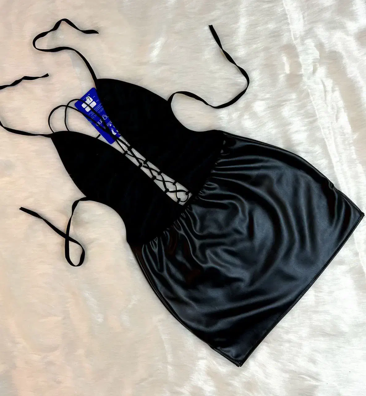 لباس خواب|لباس|اصفهان, برازنده|دیوار