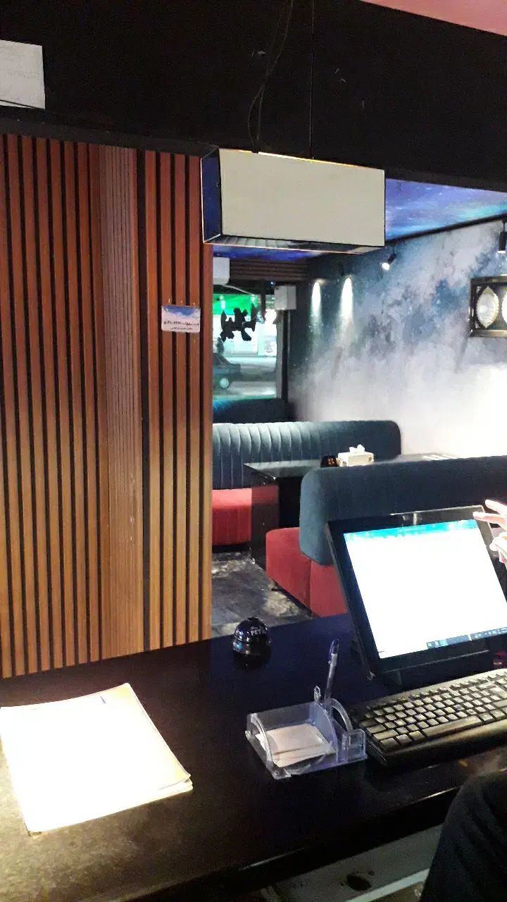 فروشنده دختر سن تا ۲۵ سال فست فود|استخدام خدمات فروشگاه و رستوران|کرمان, |دیوار