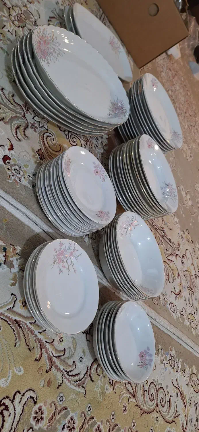 چینی قدیم خیلی شیک کلا  3میلیون|ظروف سرو و پذیرایی|ارومیه, |دیوار