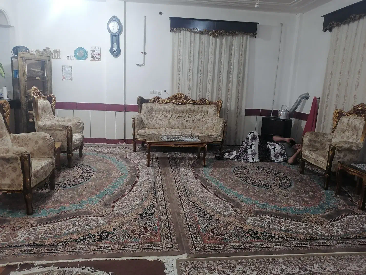 مبل سلطنتی|مبلمان خانگی و میز عسلی|مینودشت, |دیوار