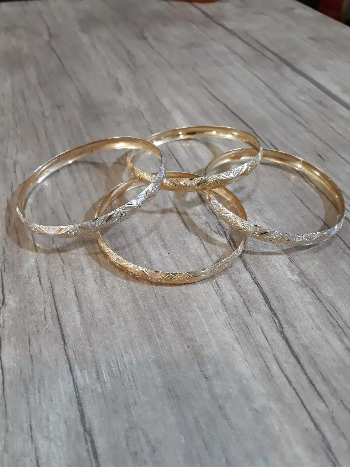 طلا در حد نو|جواهرات|فردیس, فردیس|دیوار