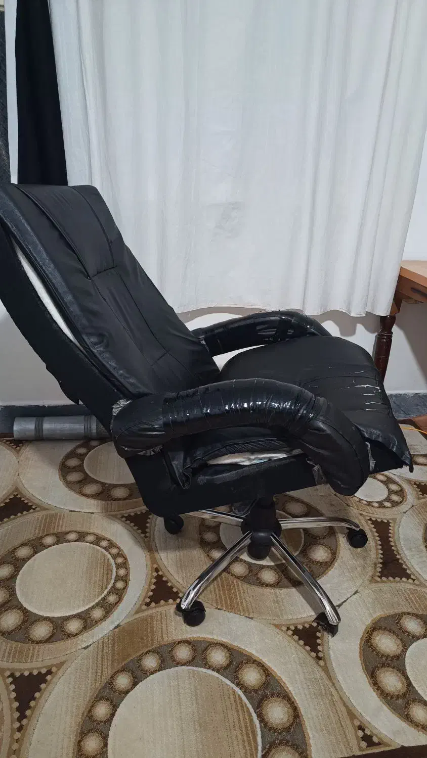 صندلی|صندلی و نیمکت|قم, انسجام|دیوار