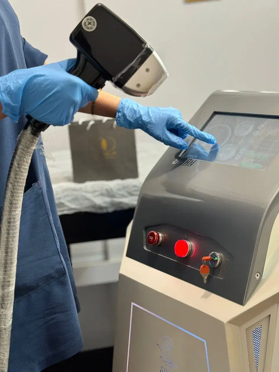 انتخابی برای همه،  لیزر بدن راهی مطمئن|آرایشی، بهداشتی، درمانی|اصفهان, چرخاب|دیوار