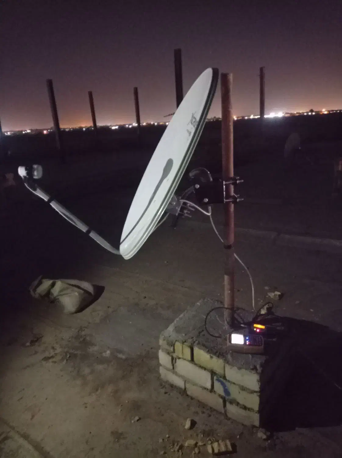 نصب آنتن گردون،ومعمولی،انواع پایه دیواری تلویزیون|خدمات پیشه و مهارت|آبادان, |دیوار