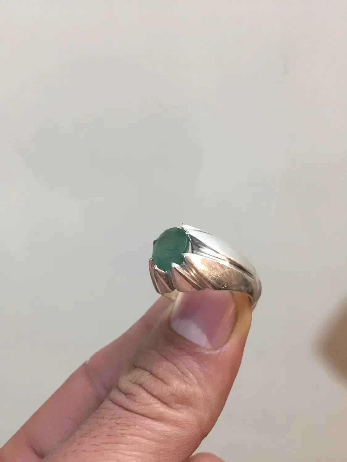 انگشتر زمرد زامبیا رکاب نقره|جواهرات|اصفهان, بیدآباد|دیوار