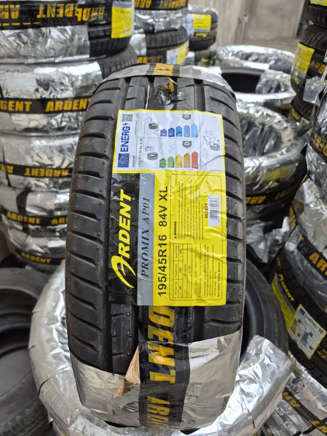 لاستیک ۱۹۵/۴۵/۱۶ چینی کره ای اندونزی هند|قطعات یدکی و لوازم جانبی|مشهد, کوشش|دیوار