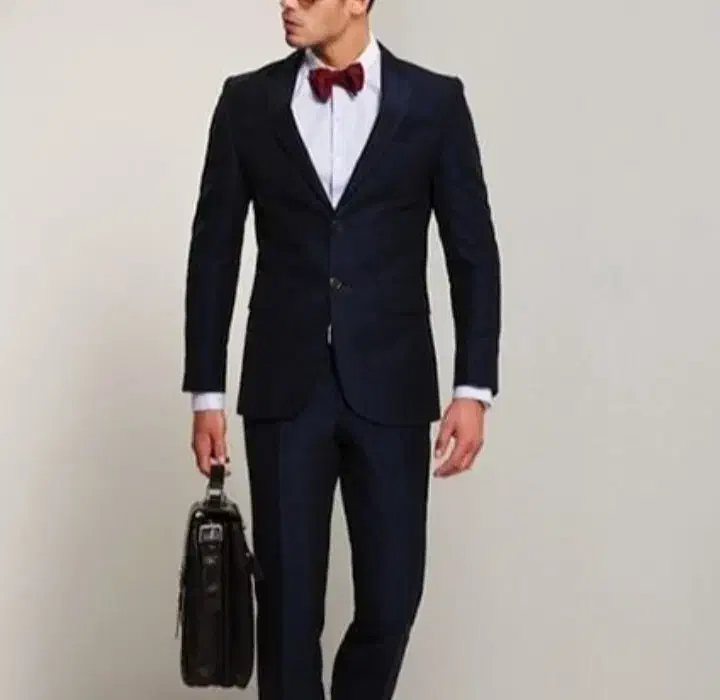 رگال و مانکن|لباس|ماکو, |دیوار