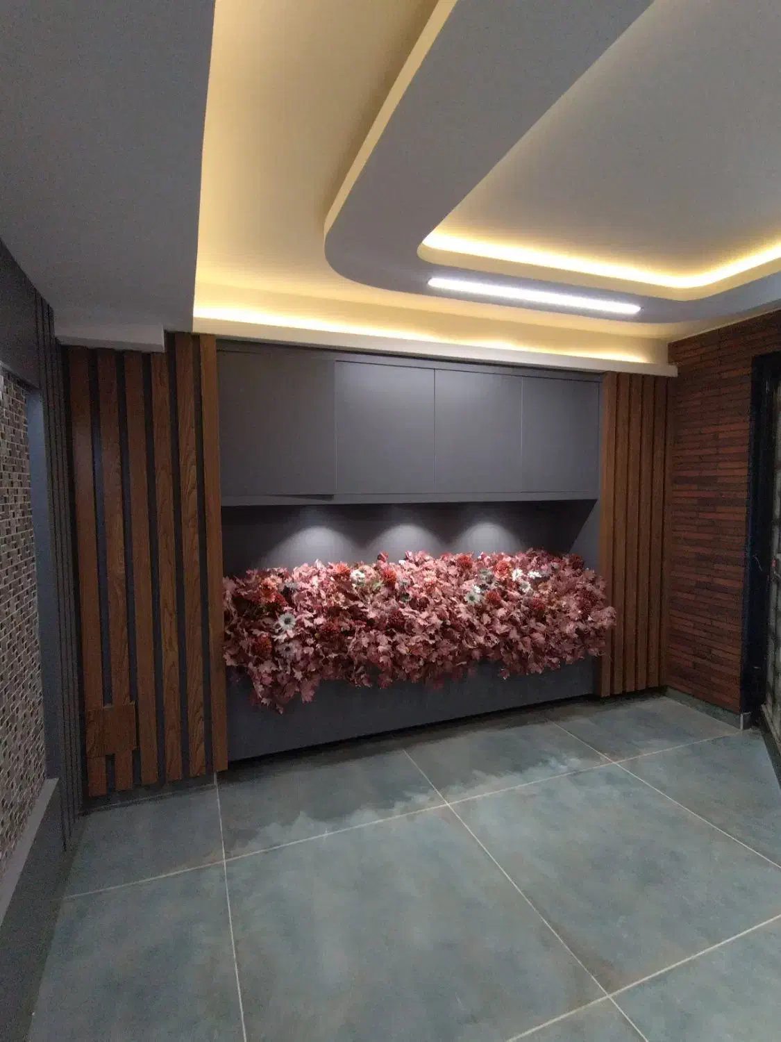 نصب پارکت و ماربل و کاغذ دیواری|خدمات پیشه و مهارت|ارومیه, |دیوار