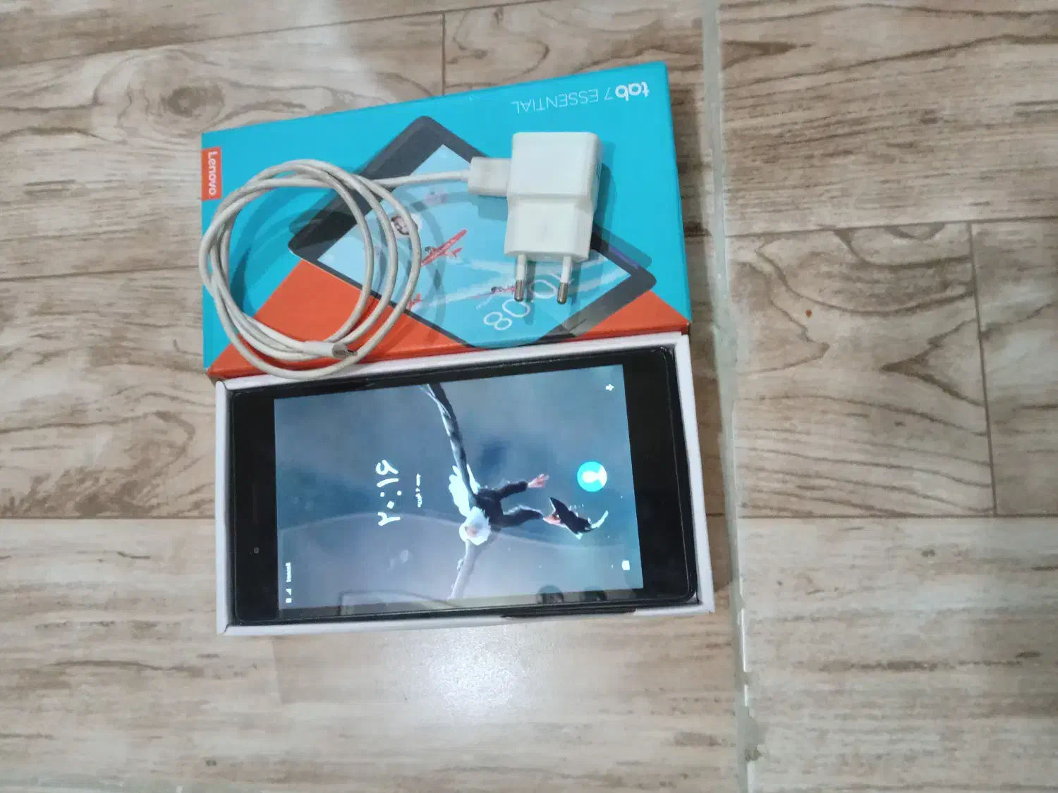 تبلت لنووا|تبلت|چهارباغ, |دیوار