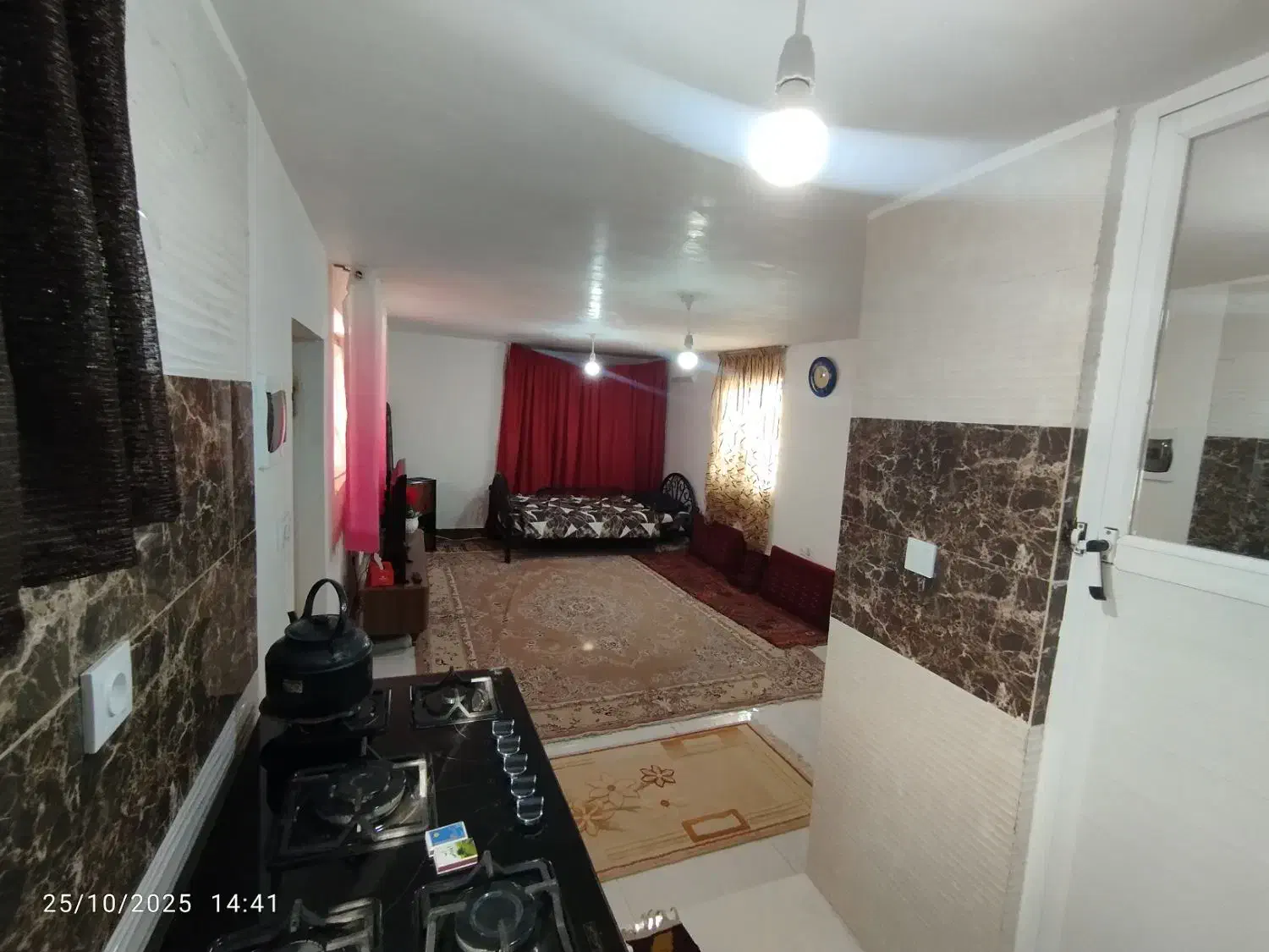 سوئیت طبقه 2تمیزومرتب بدون اتاق از 750هزار|اجارهٔ کوتاه‌مدت آپارتمان و سوئیت|بجنورد, |دیوار