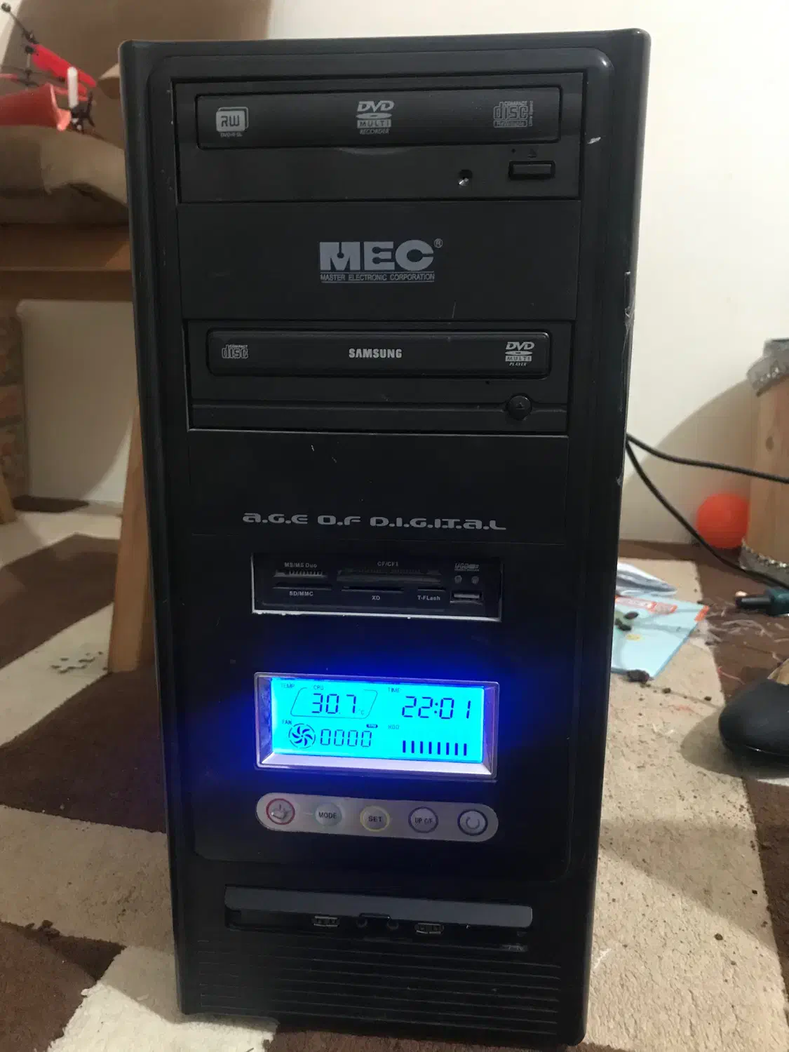 کامپیوتر رومیزی|رایانه رومیزی|بندر دیر, |دیوار