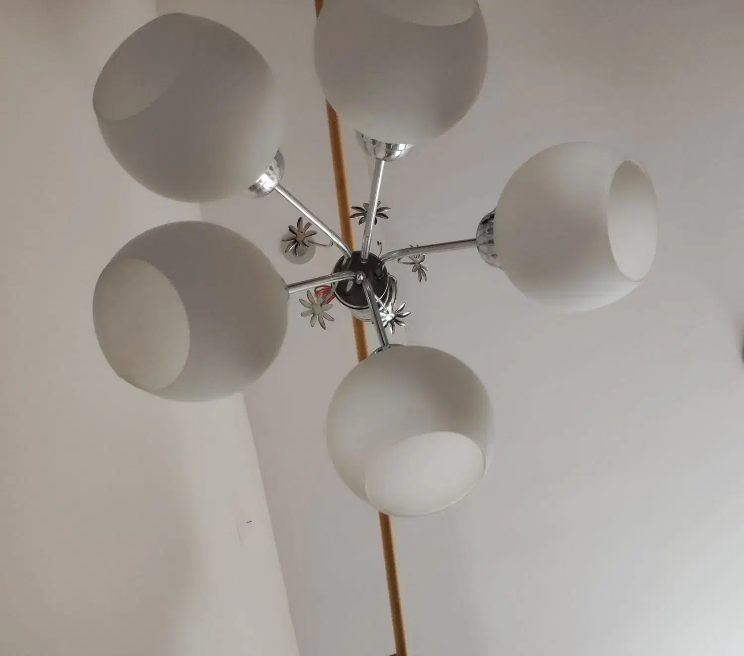 لوستر|لوستر و چراغ آویز|اصفهان, سپاهان‌شهر|دیوار