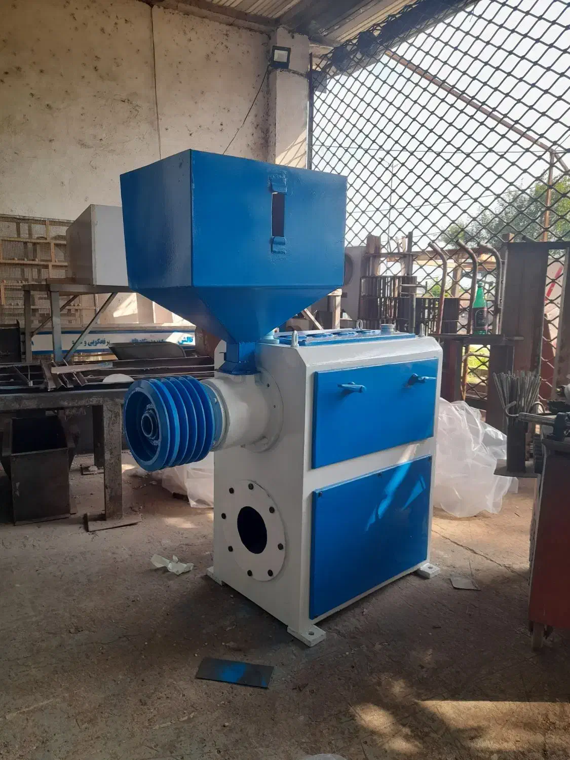 ماشین آلات صنعتی امین تالش|خدمات پیشه و مهارت|تالش, طولارود|دیوار