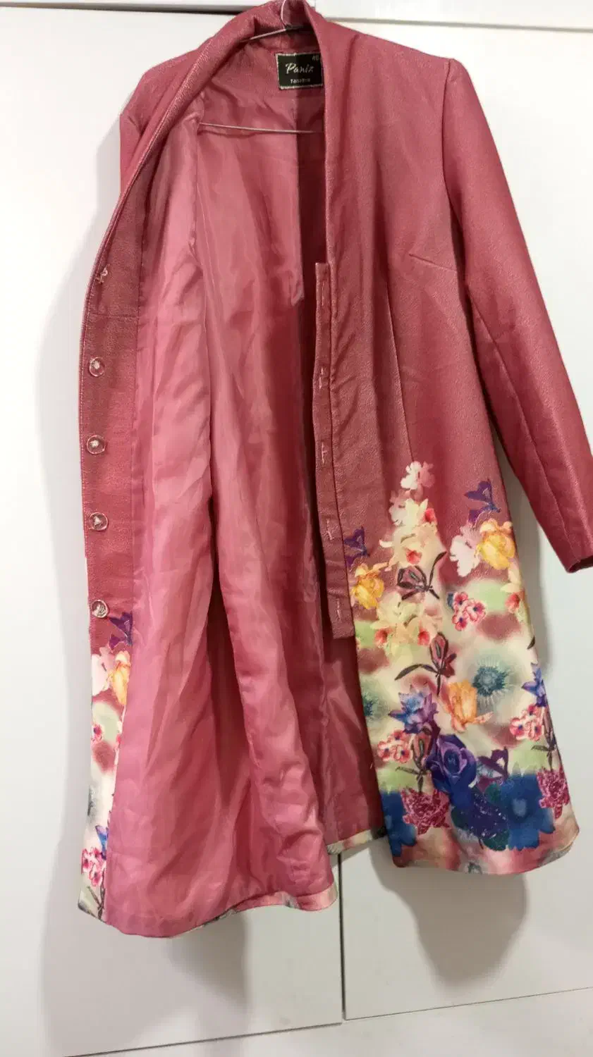 مانتووپالتو|لباس|نیشابور, خط کاشمر|دیوار