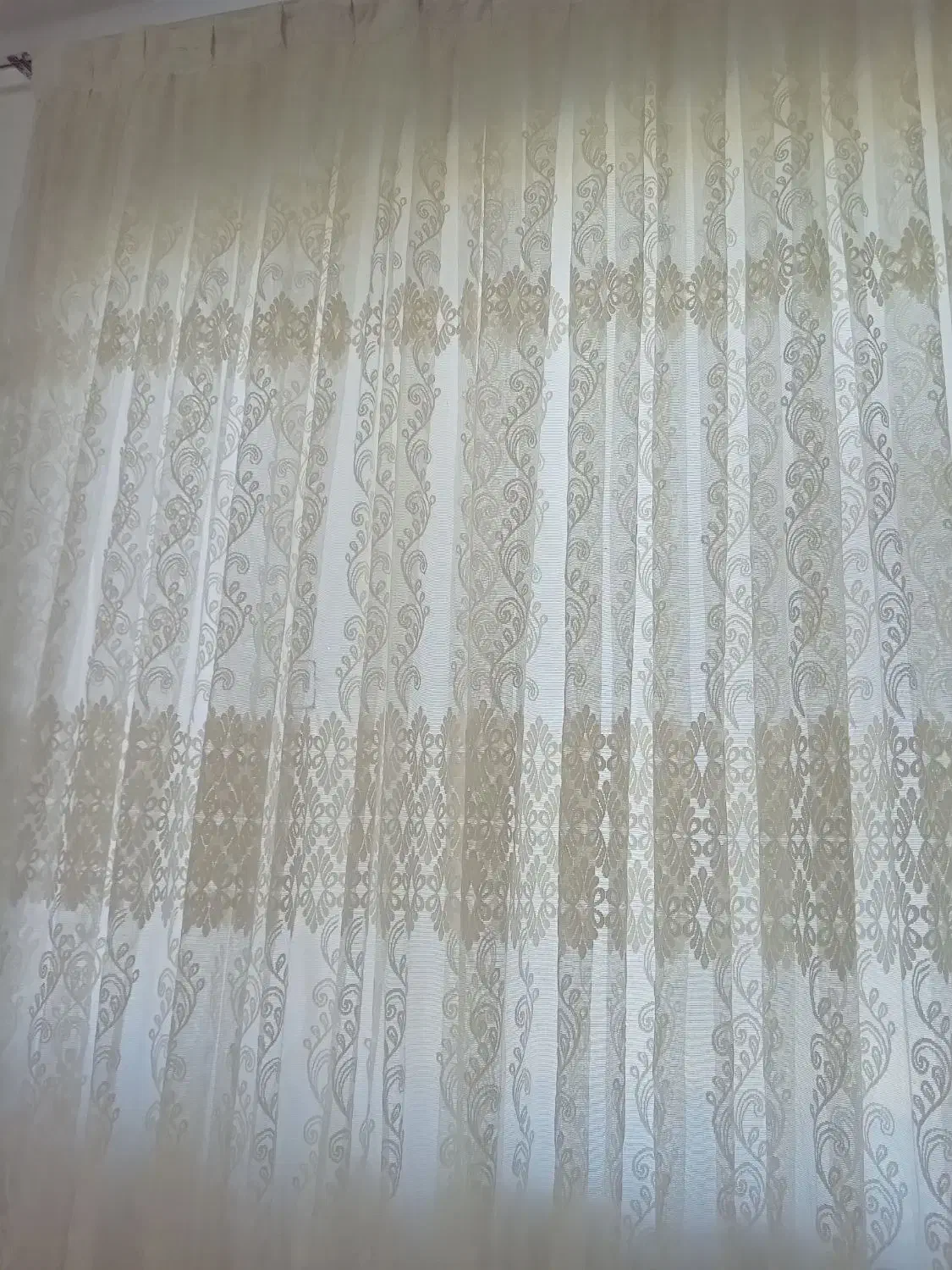 پرده|پرده، رانر، رومیزی|دورود, |دیوار