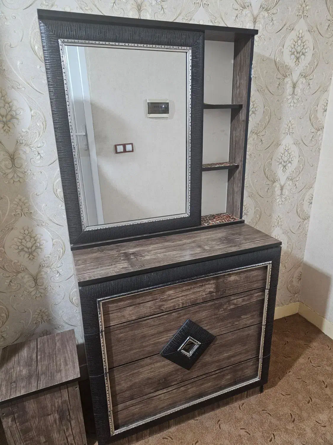 میز دراور|جاکفشی، کمد، دراور|ایلام, |دیوار