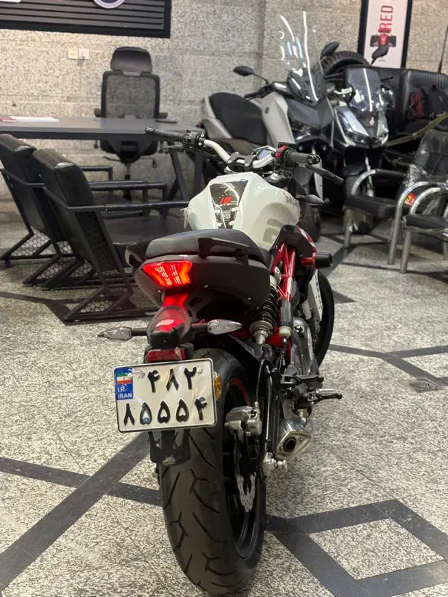 بنلی ۳۰۰ دو سیلندر مدل ۴۰۳|موتورسیکلت|تهران, علم و صنعت|دیوار