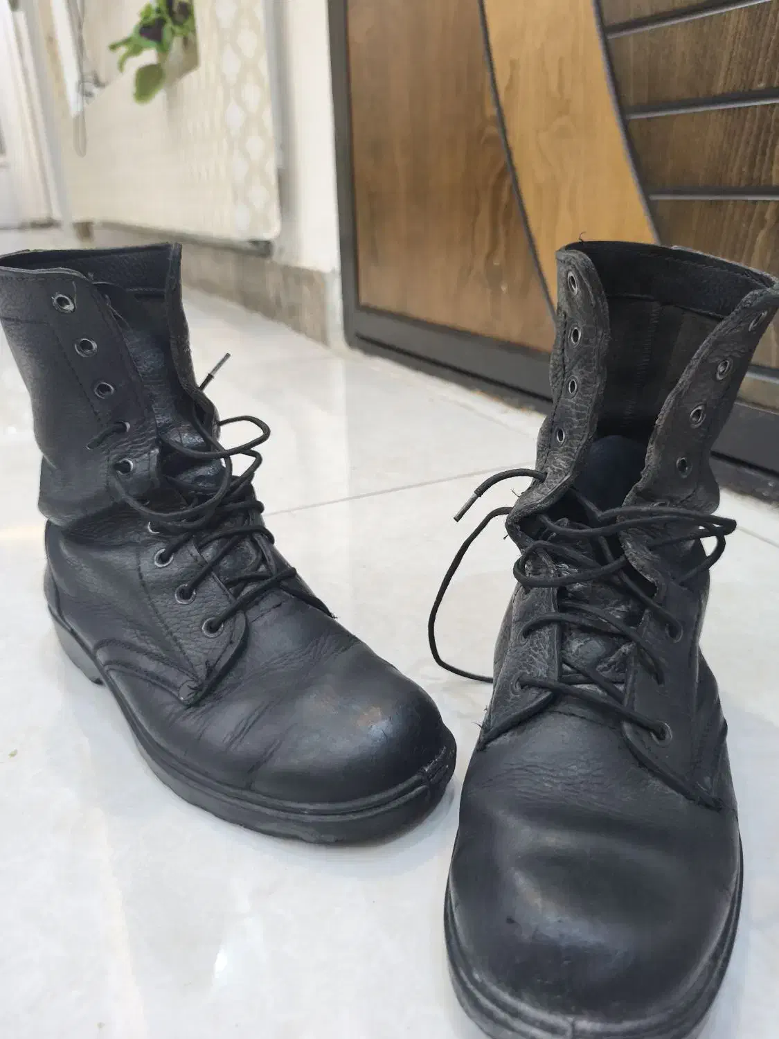 پوتین طبی نوین|کیف، کفش، کمربند|تربت جام, شهید مدرس|دیوار