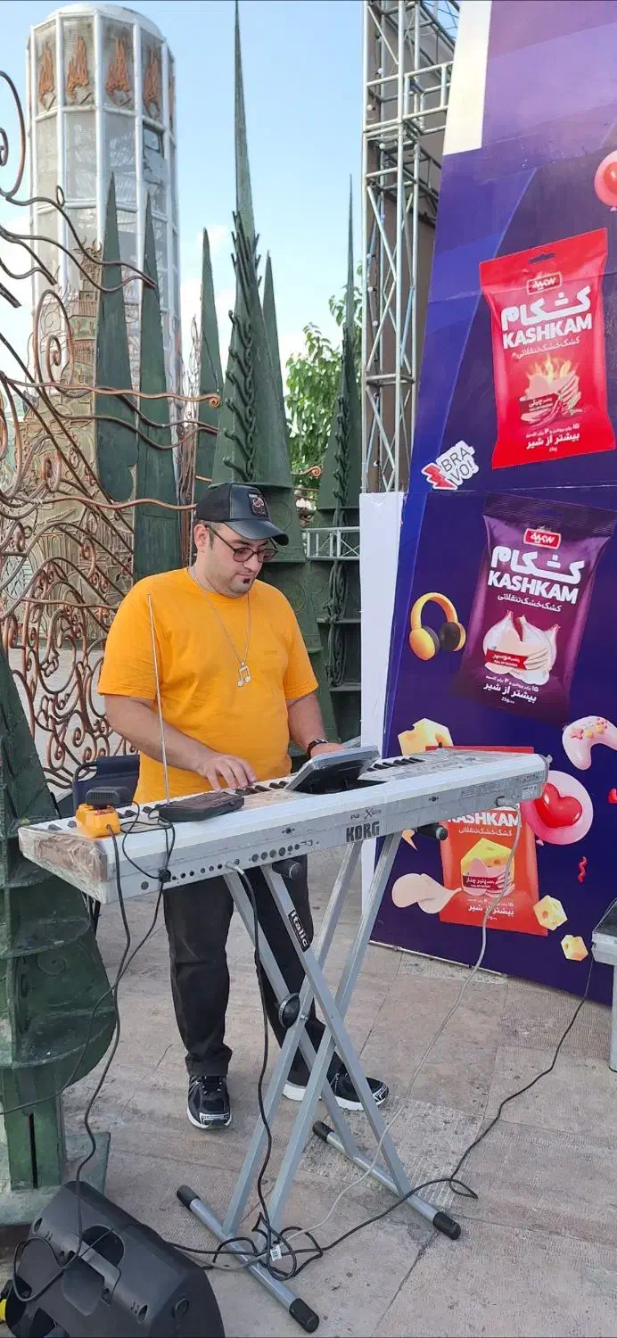 موزیک ، موسیقی زنده ،عمو موسیقی لباس عروسکی تنپوش|خدمات پذیرایی، مراسم|تهران, پونک|دیوار