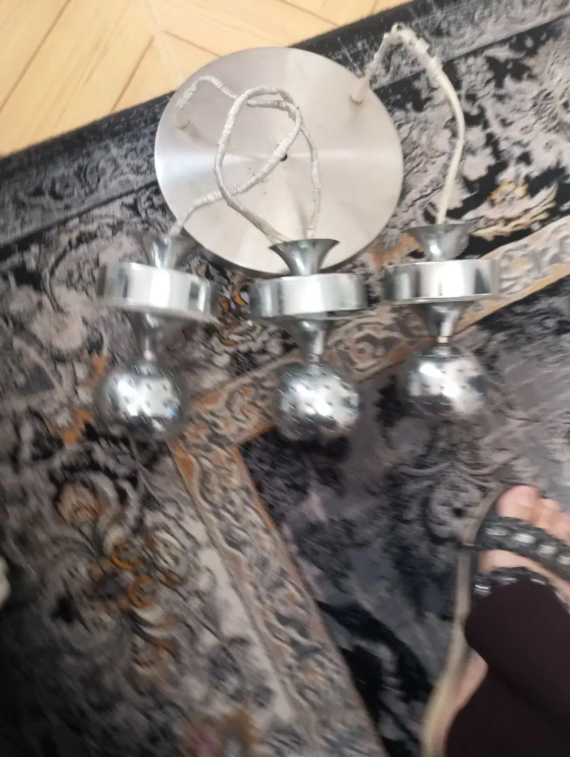 لوستر سه شاخه اسطبل به فروش می رسد|لوستر و چراغ آویز|کرج, بنیاد|دیوار