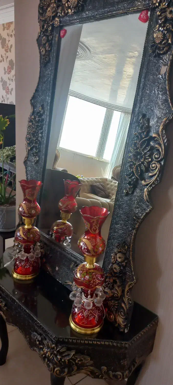 اینه|آینه|گلپایگان, |دیوار