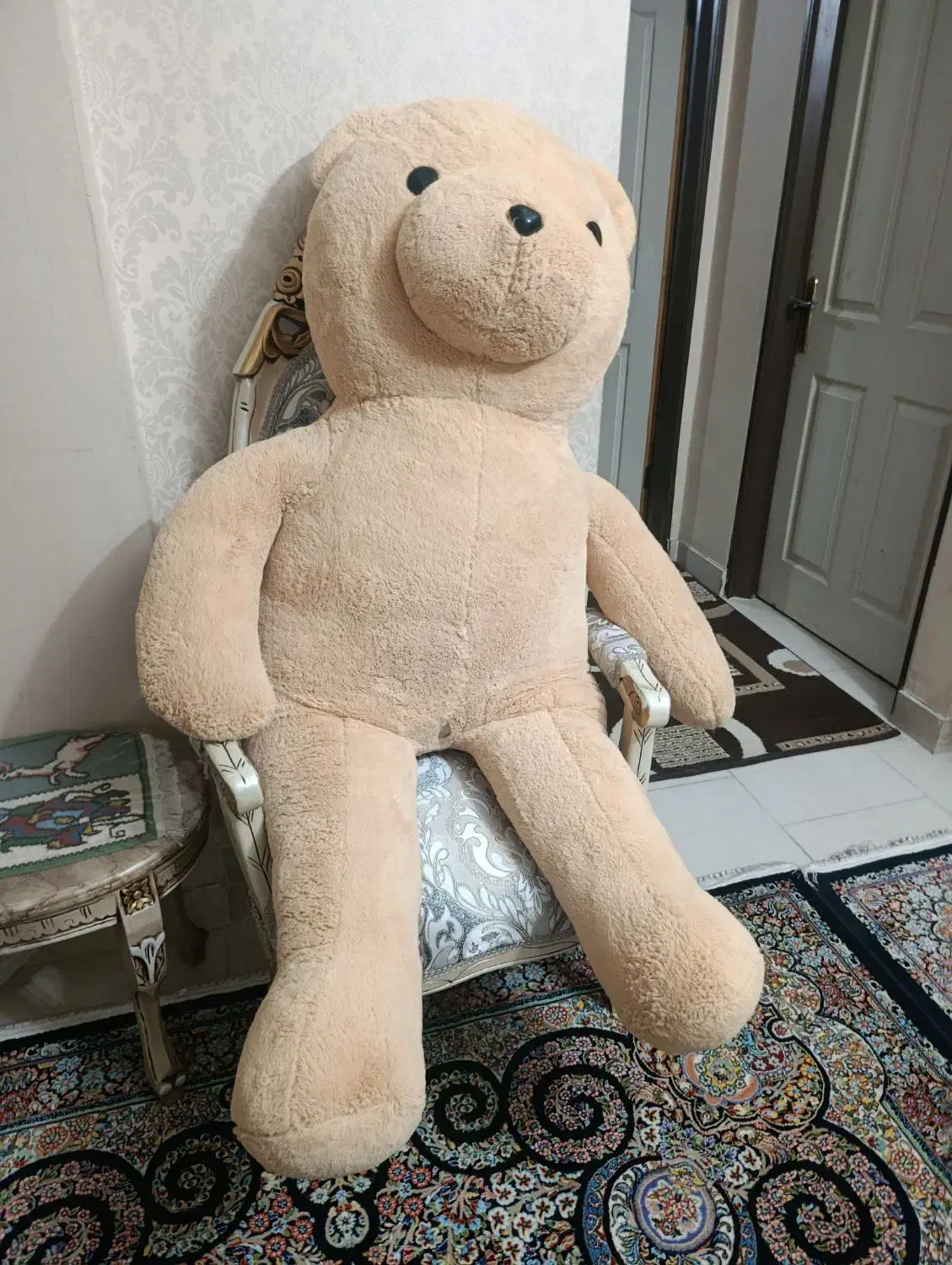 عروسک یا خرس بزرگ|اسباب‌بازی بچه|پرند, فاز ۴|دیوار