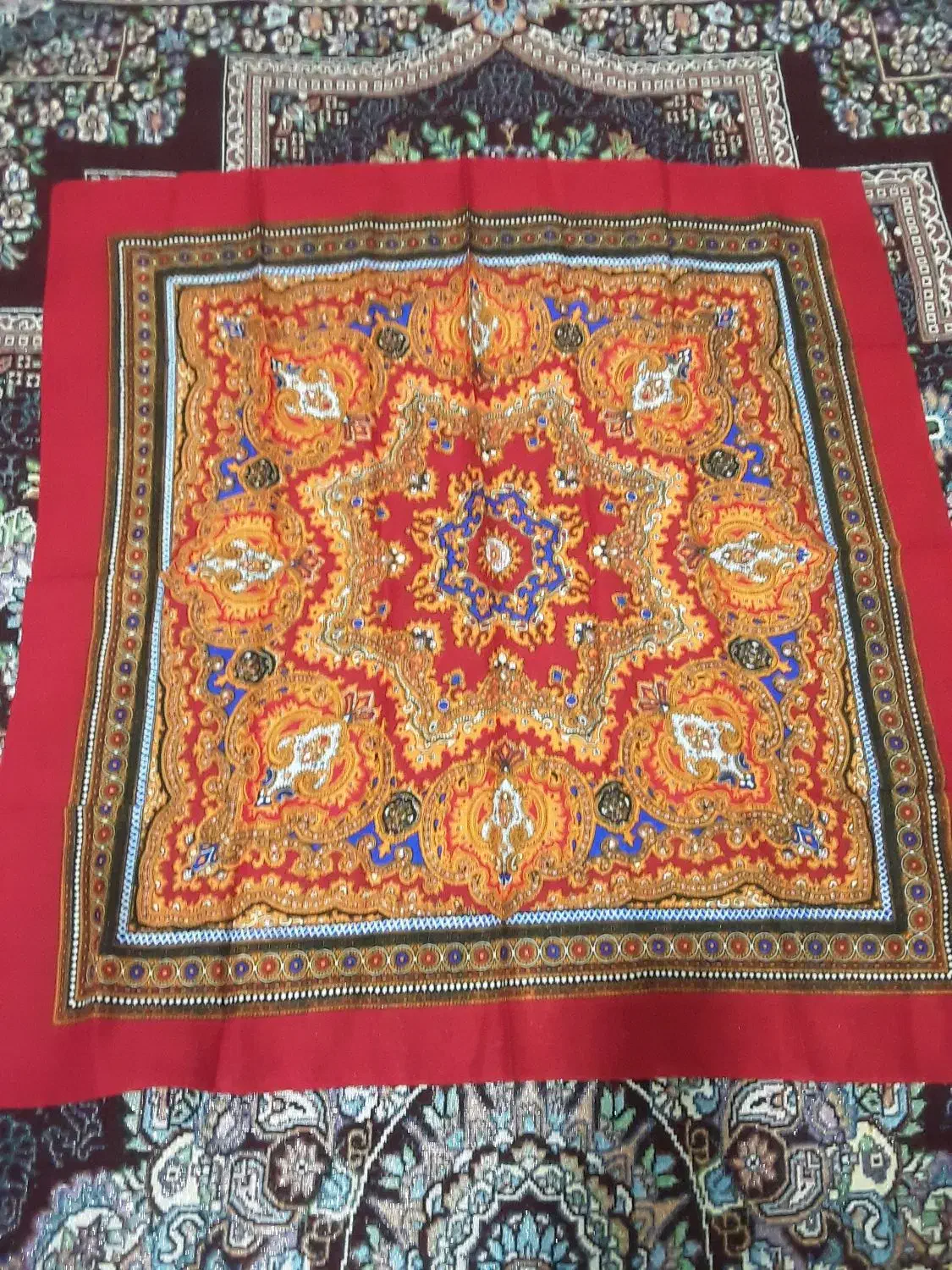 روسری|لباس|سبزوار, طبرسی (جعفرآباد)|دیوار