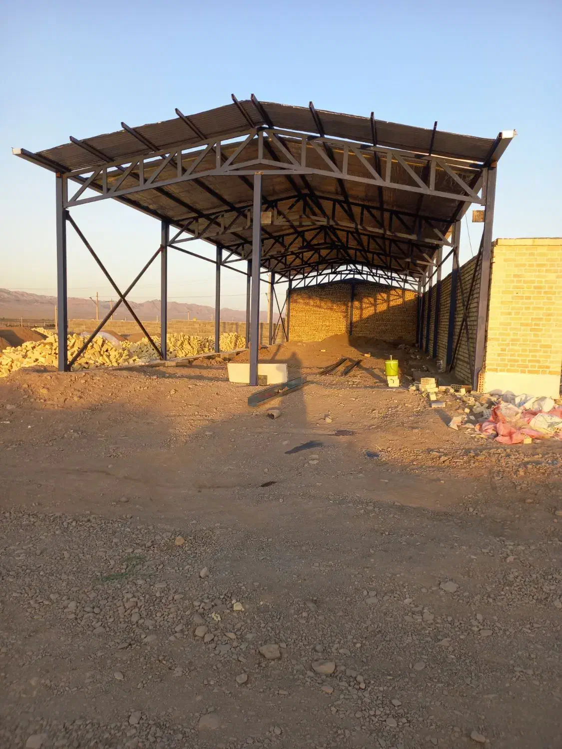 اجرای سقف شیروانی از صفر تاصد|خدمات پیشه و مهارت|یزد, |دیوار