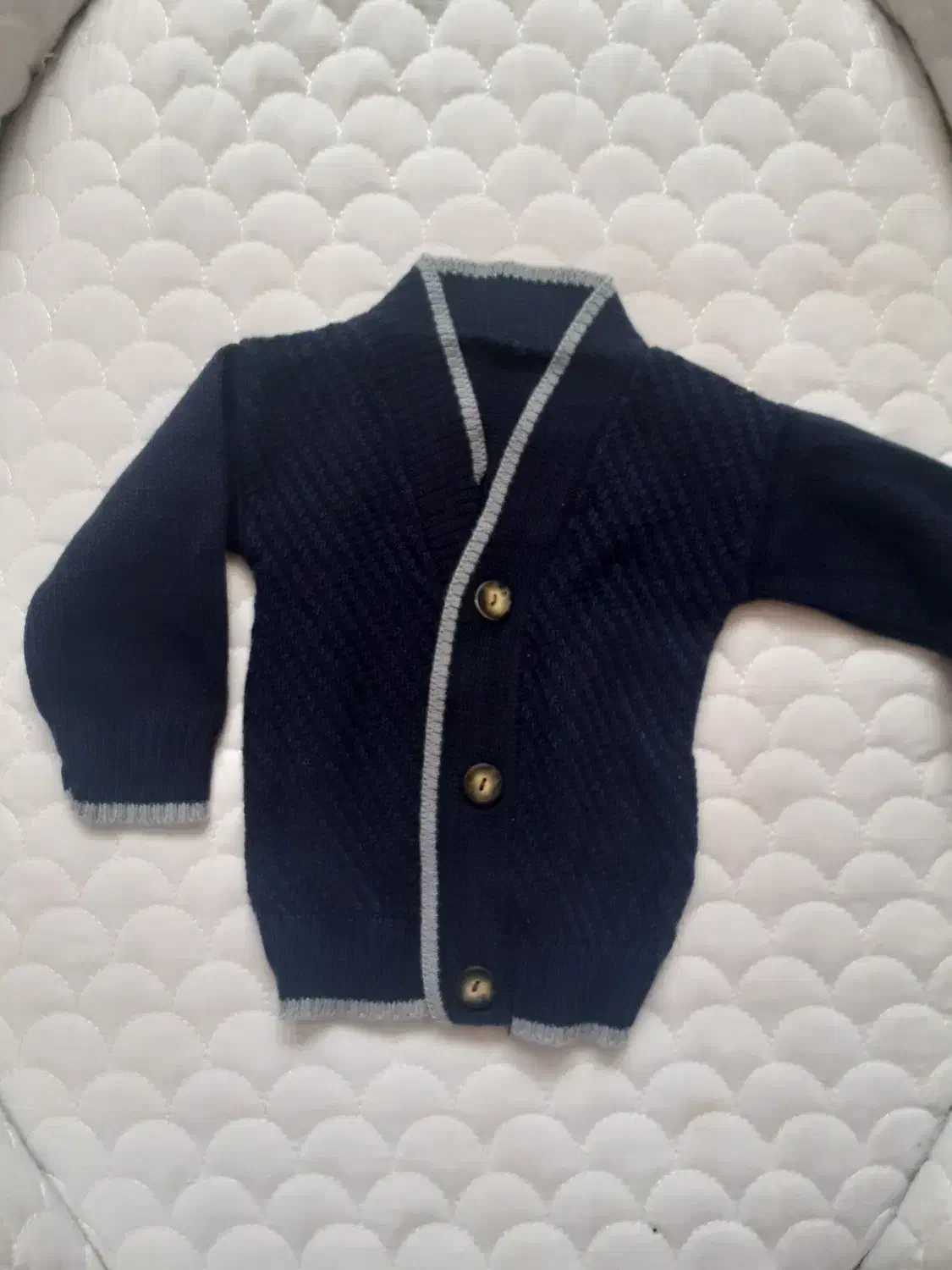 فروش تعدادی لباس بچه گانه نو|کفش و لباس بچه|اصفهان, تیران|دیوار