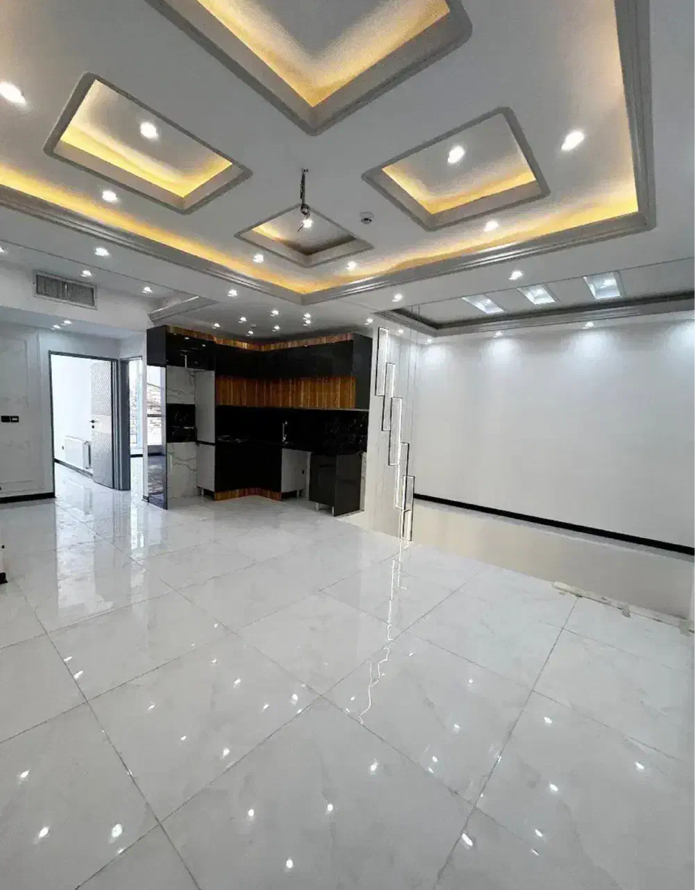 ۲۴۰متری بنا+۷۰متر حیاط اختصاصی*دوبلکس*پارکینگ*MSP|فروش آپارتمان|تهران, اکباتان|دیوار