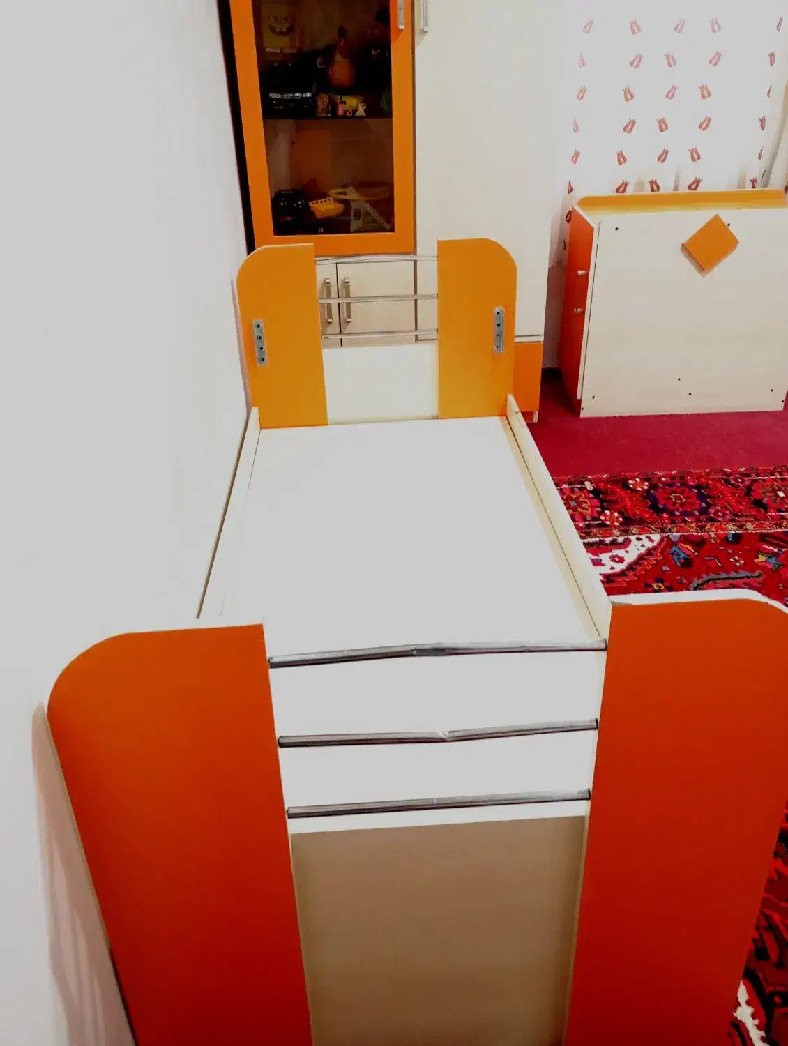 فروش|تخت و صندلی بچه|بناب, |دیوار