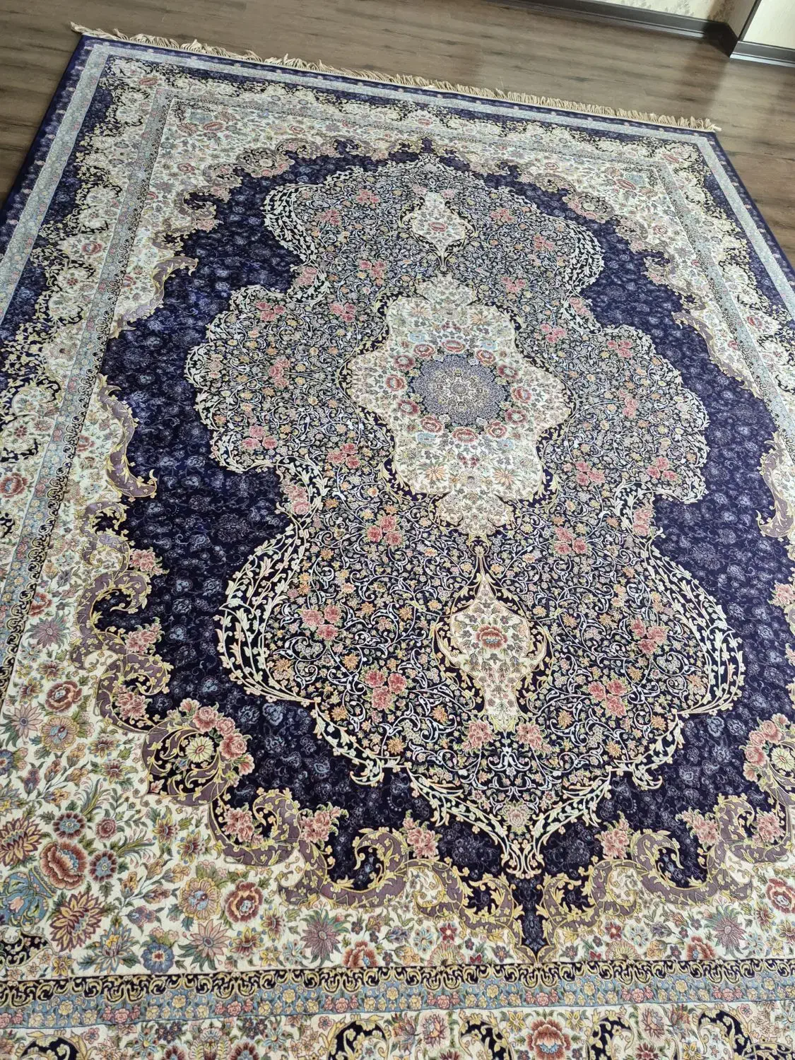 فرش ۱۲متری|فرش|اصفهان, رزمندگان|دیوار