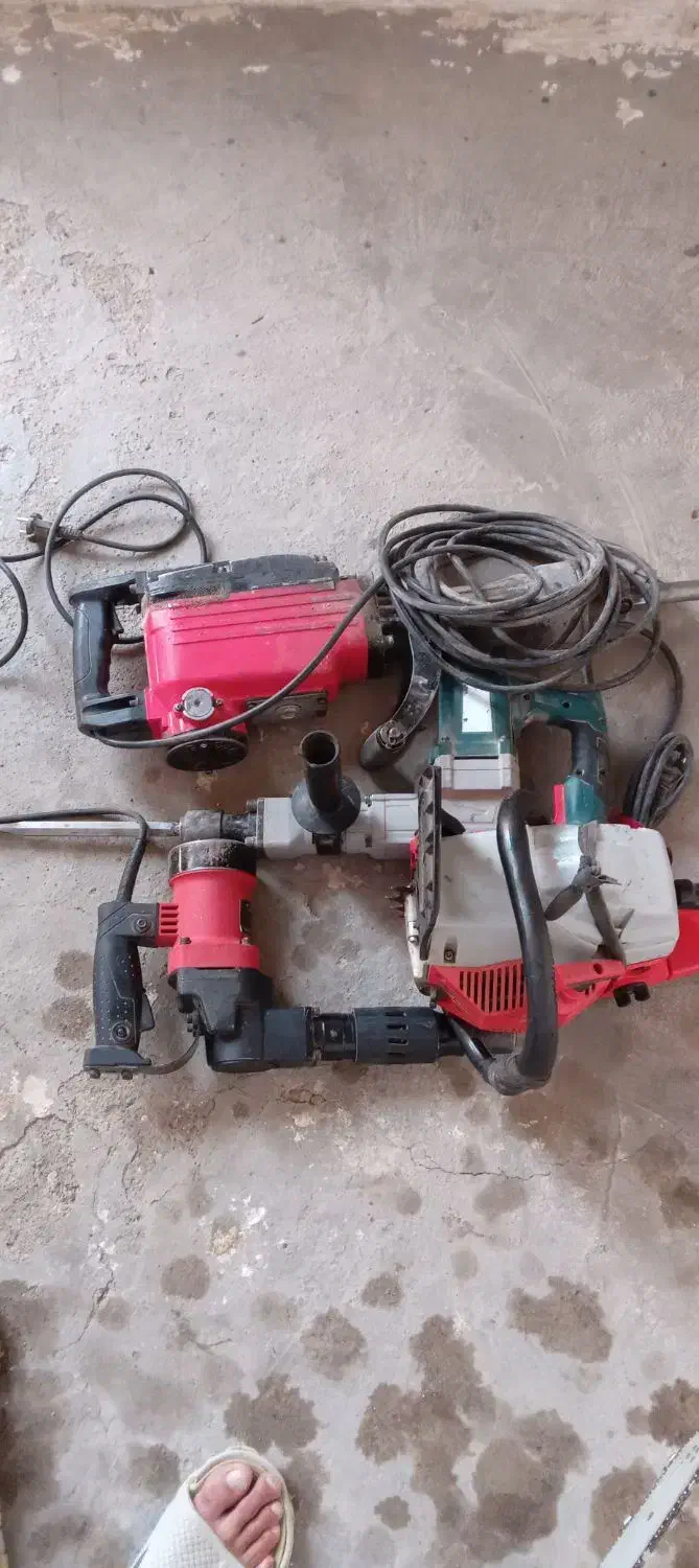 تخریب با پیکور بزرگ وکنده کاری با پیگور گوچک|خدمات پیشه و مهارت|ایرانشهر, |دیوار