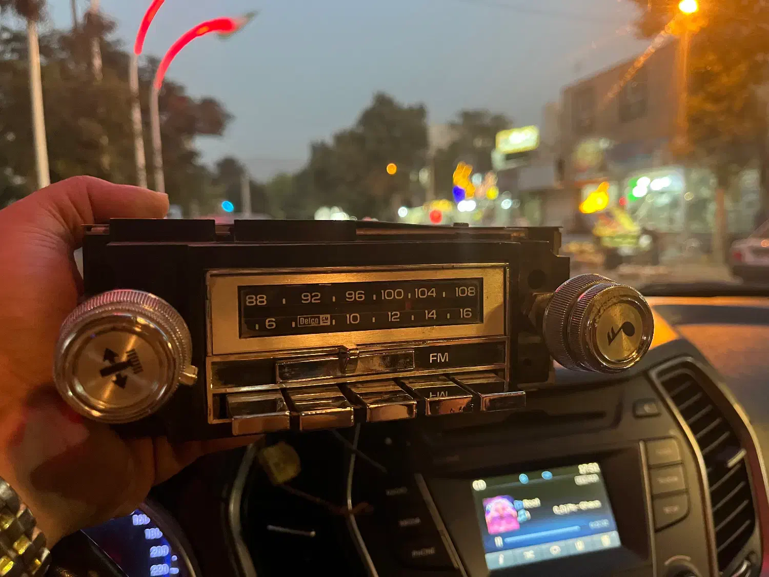 رادیو|کلکسیون اشیاء عتیقه|تهران, ولنجک|دیوار