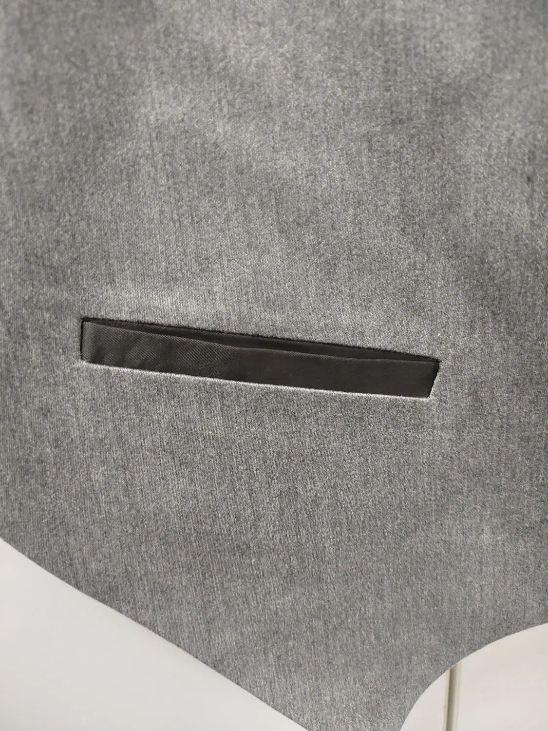 جلیقه مردانه|لباس|قم, چهل درخت‎|دیوار