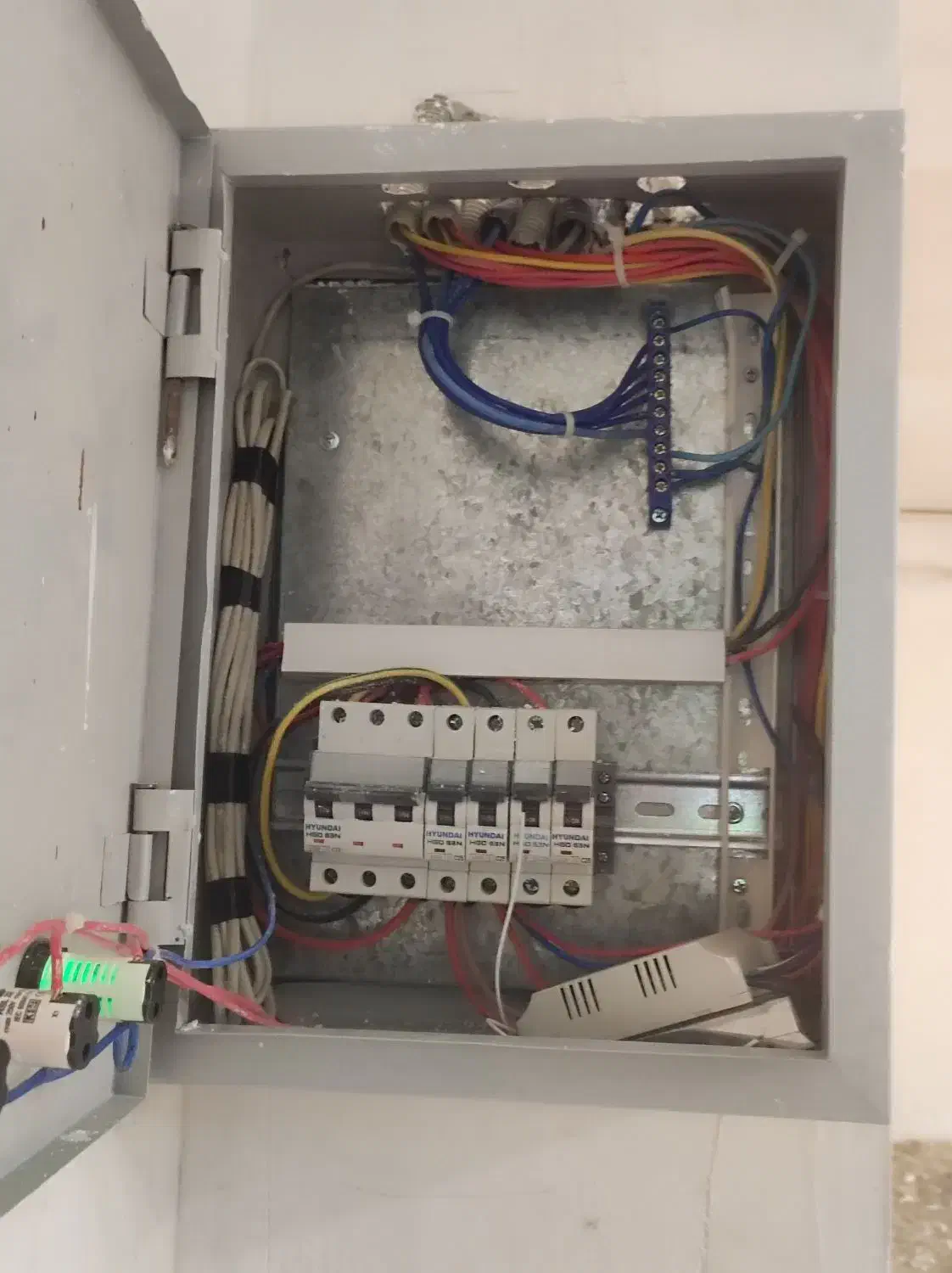 برق کارساختمان|خدمات پیشه و مهارت|بجنورد, |دیوار