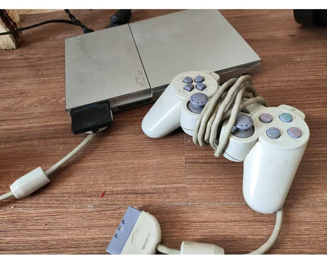 پی اس 2 و پی اس 1|کنسول، بازی ویدئویی و آنلاین|اندیشه, اندیشه فاز ۲|دیوار