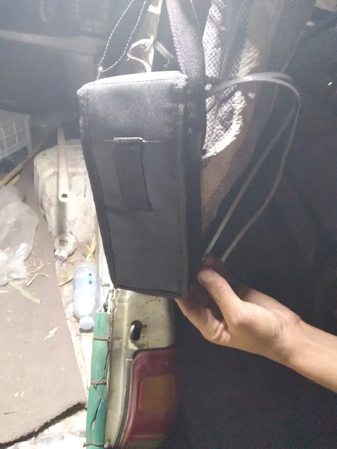 یک عددکارتخوان ا میدان تره بارتامیدان  شاهد گم شد|اشیا|جیرفت, |دیوار