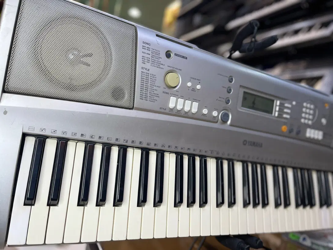 Yamaha e303|پیانو، کیبورد، آکاردئون|تهران, افسریه شمالی|دیوار