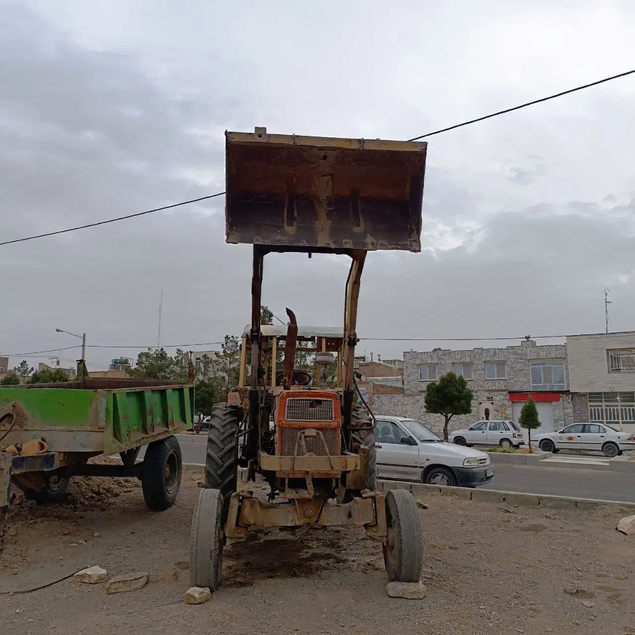 تراکتور رومانی ۵۶ تراکتور مدل۱۳۵۶|خودرو سنگین|گناباد, |دیوار