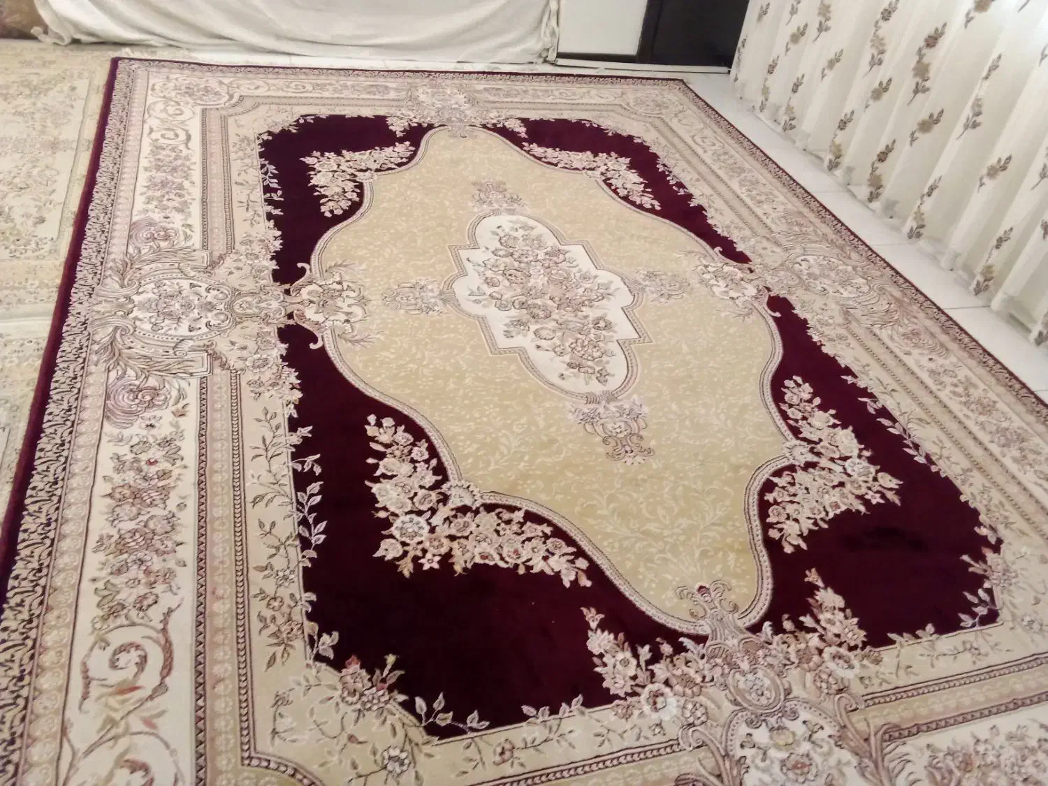 فرش ۹ متری کیمیا درجه یک|فرش|فولادشهر, مسکن مهر فولادشهر|دیوار