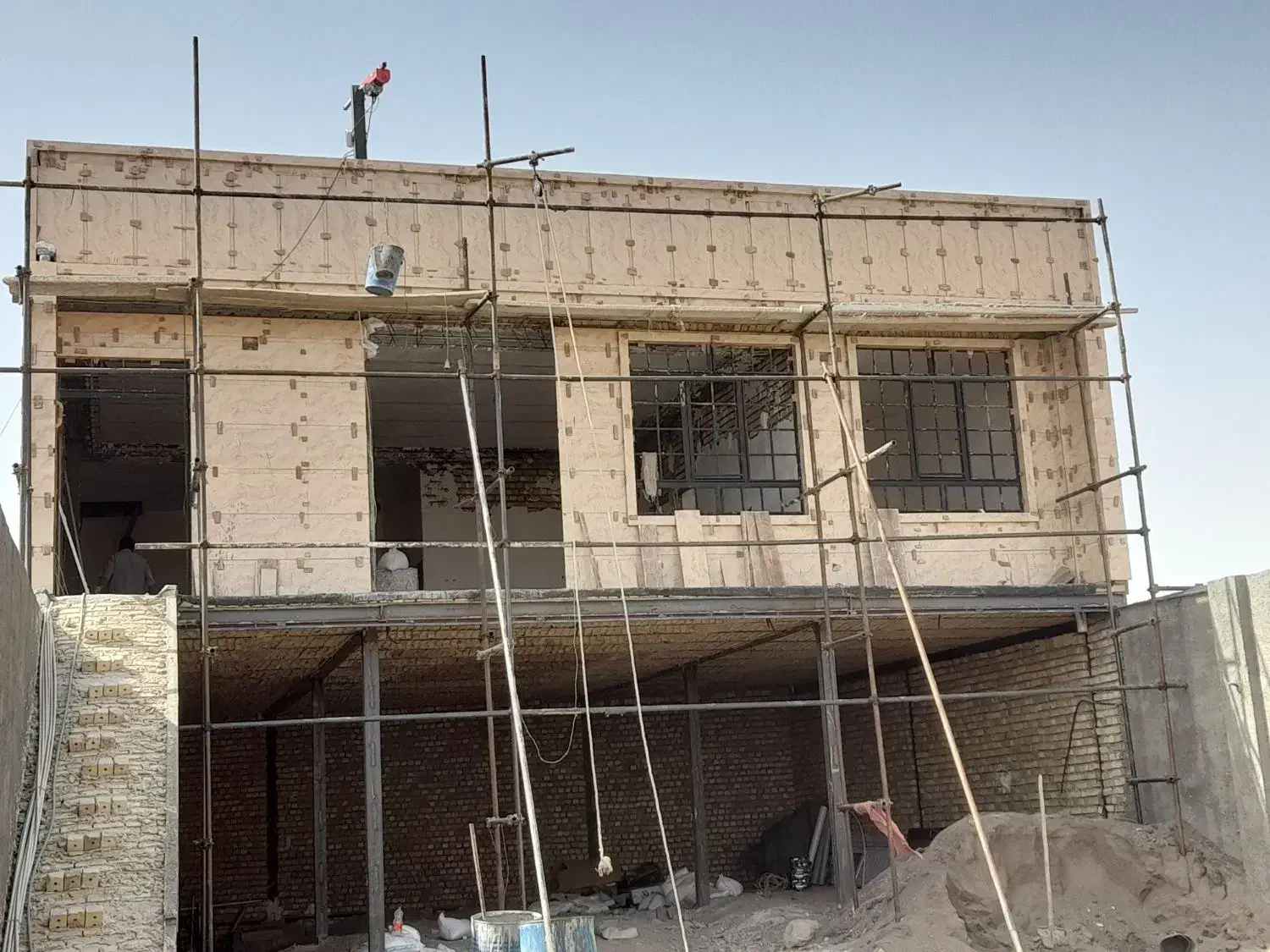 شاگرد سنگ یا سرامیک  کاری نیاز مندیم|استخدام معماری، عمران و ساختمانی|نیشابور, امام خمینی|دیوار